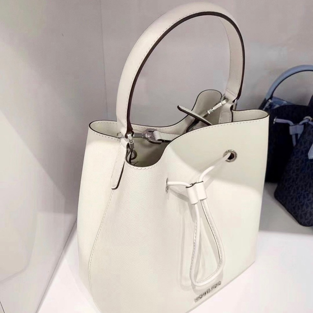 Michael Kors Suri Large Bucket Messenger Crossbody Bag Medium 10x10 - Picture 4 of 7